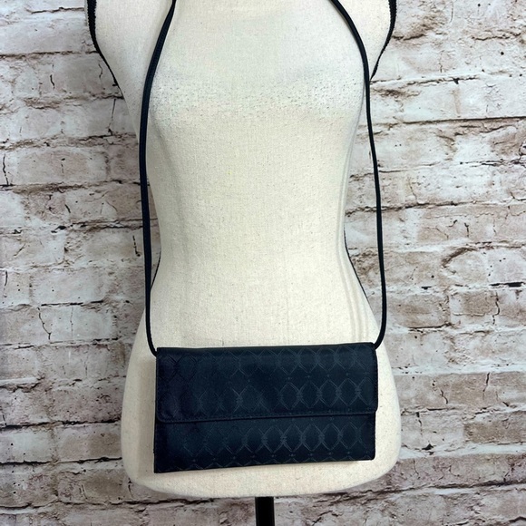 Black Fabric Crossbody Travel Wallet Card Case 8x4 Inches - Picture 1 of 7